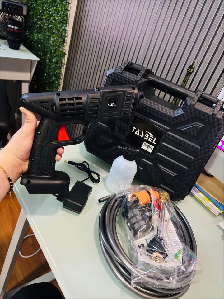 HIDROLAVADORA PORTATIL + 2 BATERIAS 98v + EXTRAS